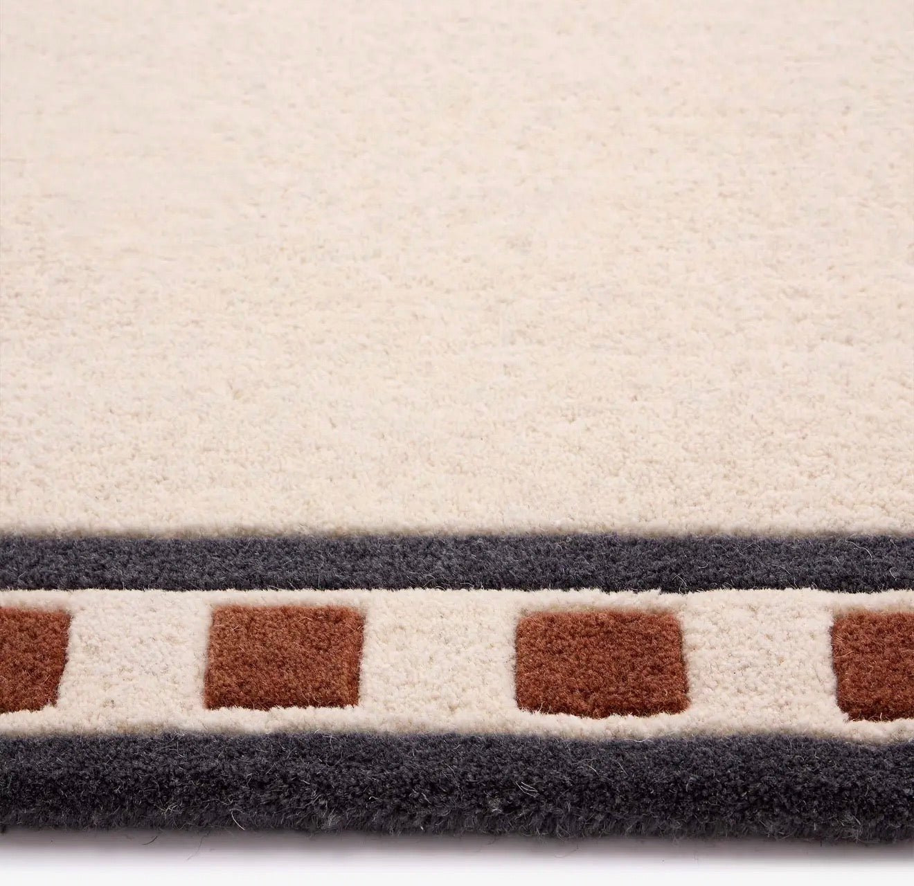 Origins Borerdline Natural Rug