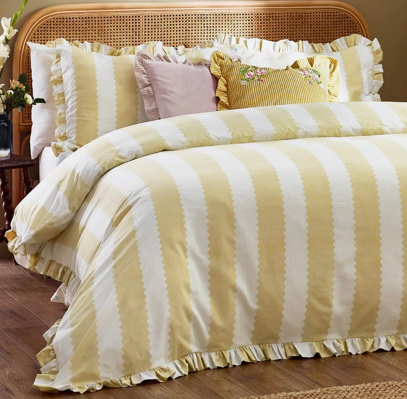 Birdie Stripe Ruffle Duvet Cover Set